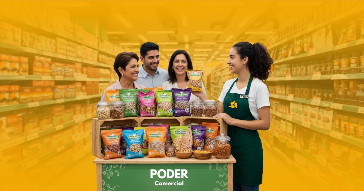 Promotora de ventas sonriente de Poder Comercial ofreciendo muestras de frutos secos a una familia de clientes en un supermercado.